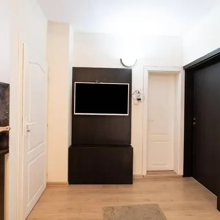 Bright & Modern Apartment In The Heart Of Sofia *